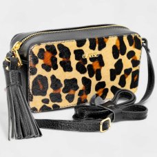 Bolsa Classe Couro Legítimo Malu Bag Charm Animal Print Feminina - Marrom e Preto