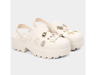 Babuche Moleca Salto Tratorado Pin Feminina - Off White